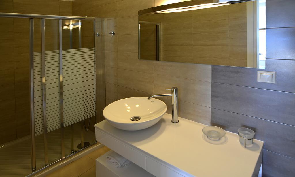 Simon Studios And Apartments Sitia  Luaran gambar