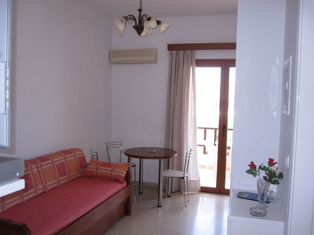Simon Studios And Apartments Sitia  Luaran gambar